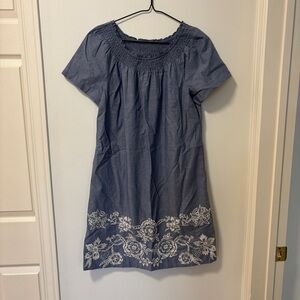 Talbots embroidered blue cotton dress 4P petites pullover chambray vacation